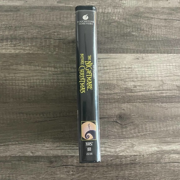THE NIGHTMARE BEFORE CHRISTMAS - TIM BURTON [ VHS ] TOUCHSTONE HOME VIDEO - Picture 2 of 5